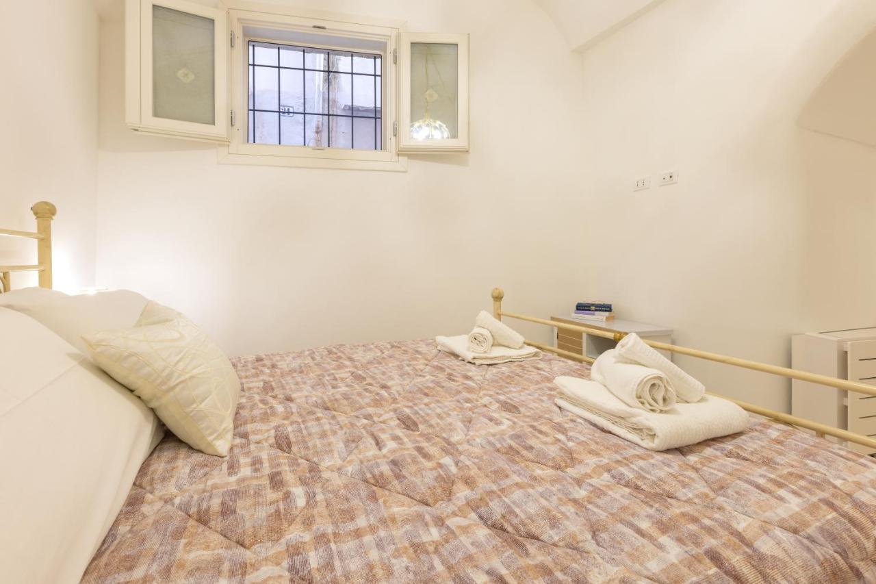Ferienwohnung Raffinata Dimora Nel Centro Storico Di Galatina Exterior foto